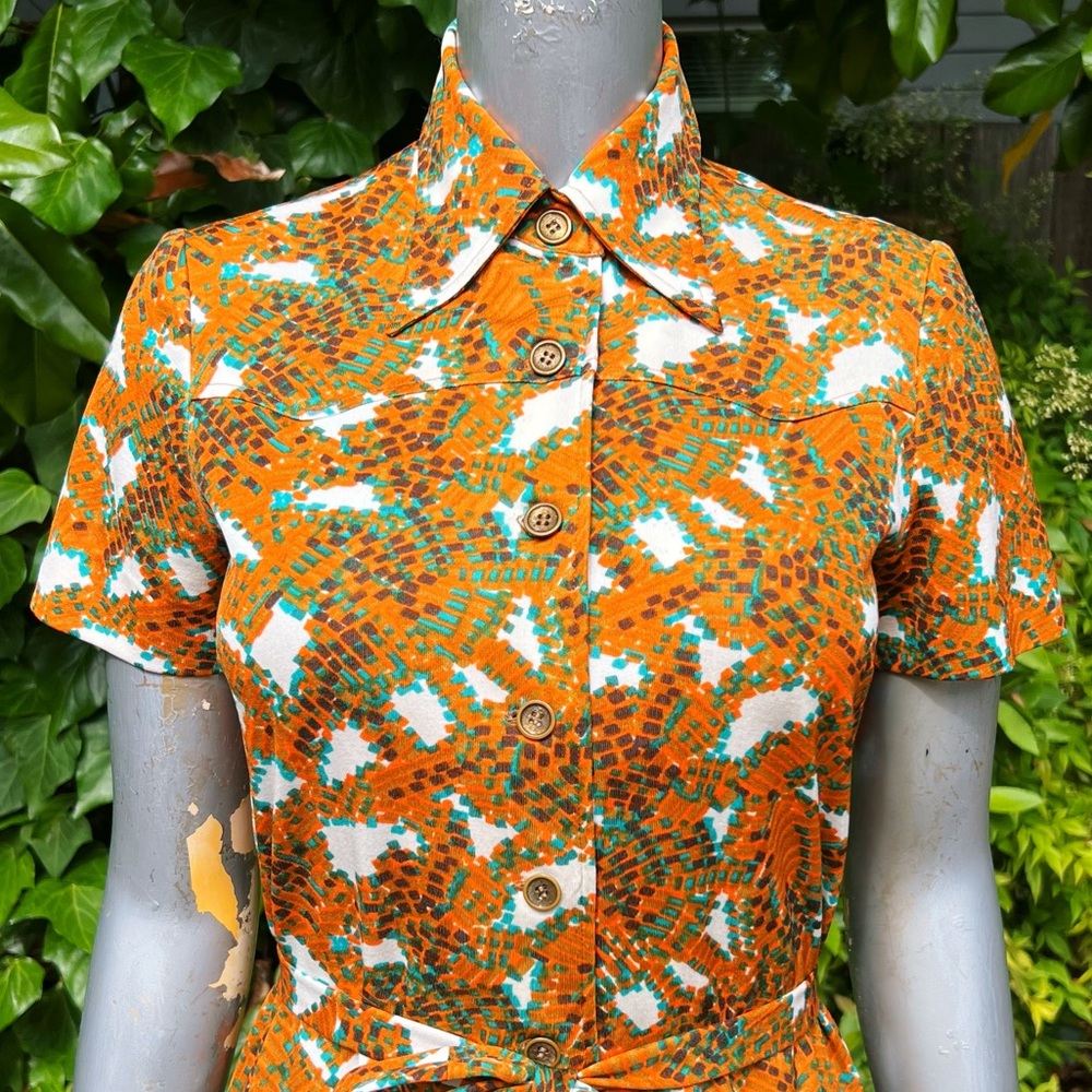 1970s Handmade Geometric Belted Shirt Dress - Picture 5 of 7